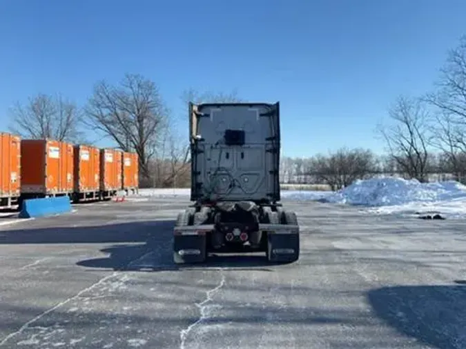 2021 Freightliner Cascadia