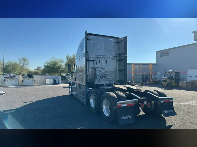 2024 Freightliner Cascadia 126ea3e9dc4364e97773526f01fe7ebb35f