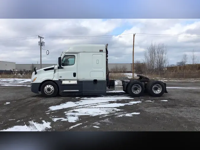 2021 Freightliner Cascadia 126ea417898813c1586e0c0b9346780960c