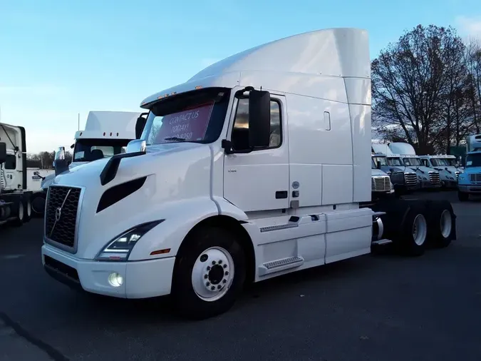 2020 VOLVO VNR64T-640