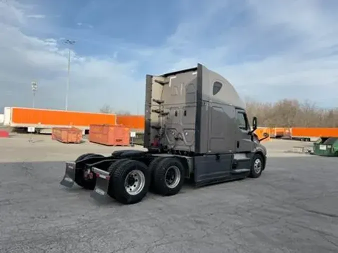 2024 Freightliner Cascadia