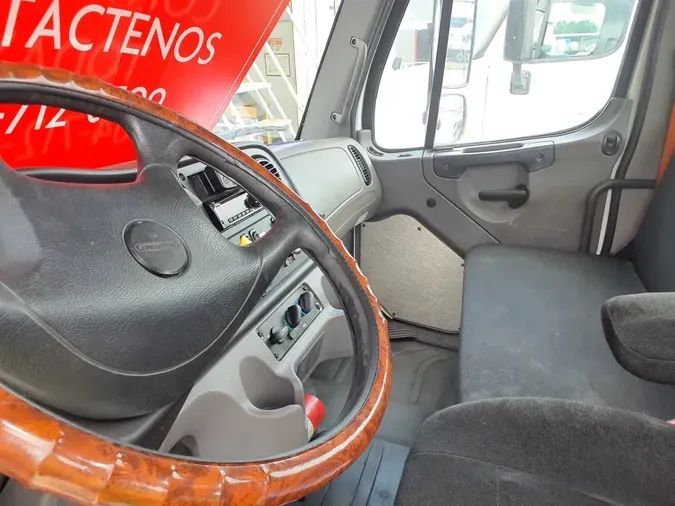 2018 FREIGHTLINER M2 106