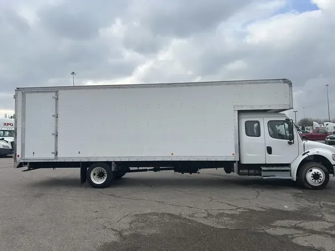 2018 Freightliner M2 106