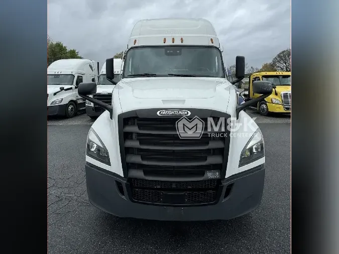 2021 FREIGHTLINER Cascadia 126