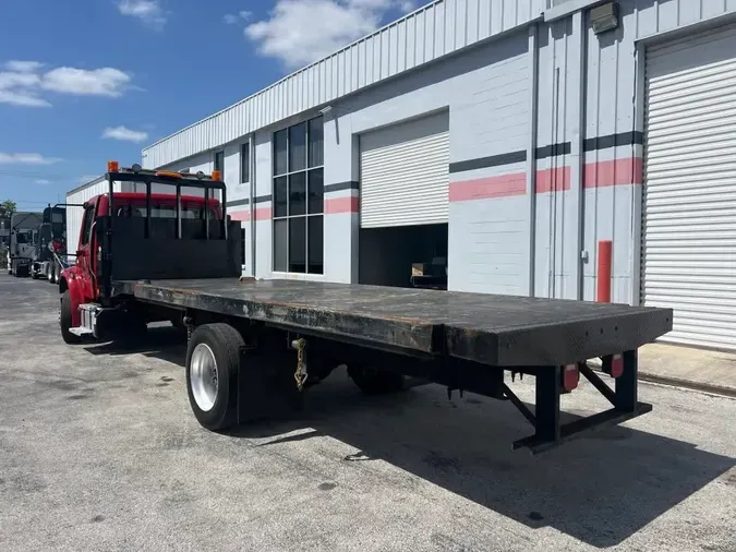 2018 FREIGHTLINER M2 106