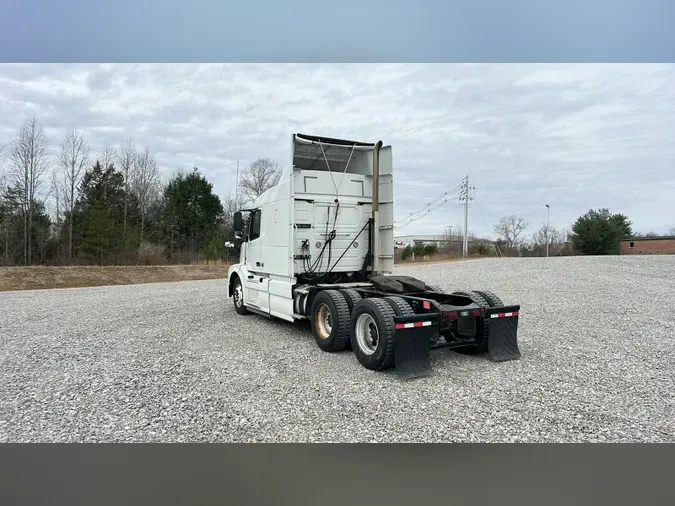 2016 Volvo VNL 740