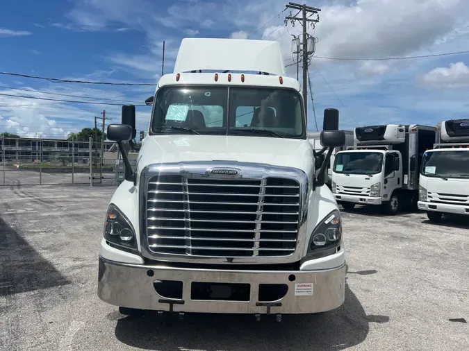 2019 FREIGHTLINER/MERCEDES CASCADIA 125