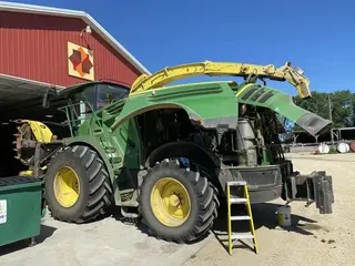 2016 John Deere 8600