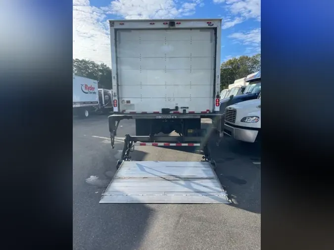 2018 FREIGHTLINER/MERCEDES M2 106