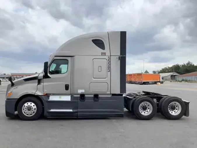 2023 Freightliner Cascadia