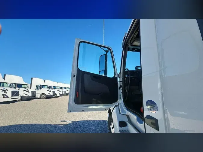 2019 Volvo VNL300ea638f80b6362385feac2aa7f663fc4d
