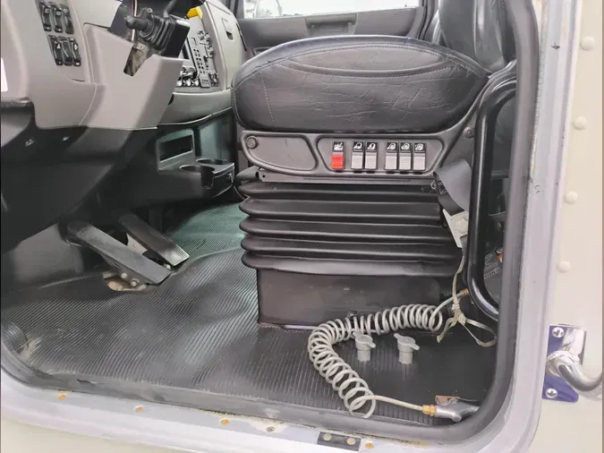 2020 Peterbilt 348ea6399c0d09ba21d5d8c62b724c29ee8