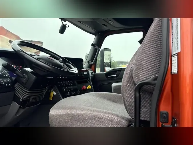 2022 INTERNATIONAL LT