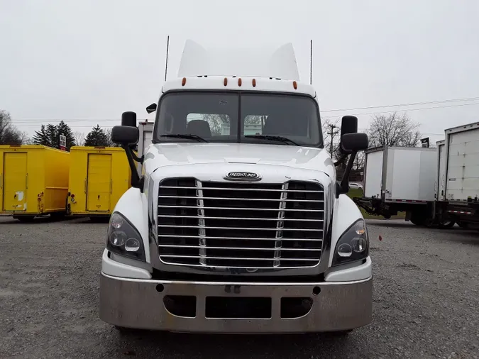 2017 FREIGHTLINER/MERCEDES CASCADIA 125