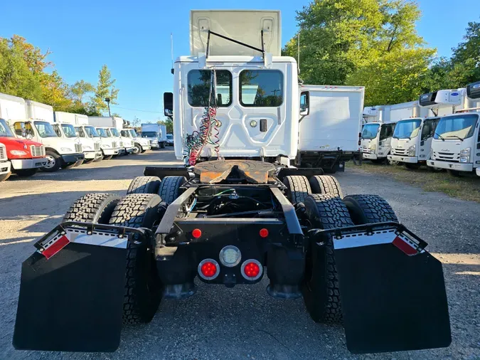 2017 FREIGHTLINER/MERCEDES CASCADIA 125