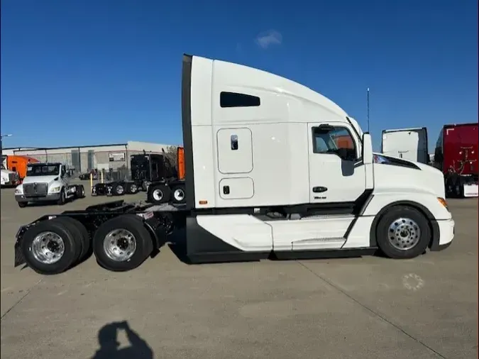 2025 Kenworth T680