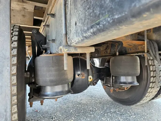 2017 FREIGHTLINER M2 106