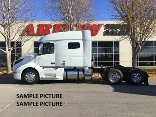 2021 VOLVO VNL740