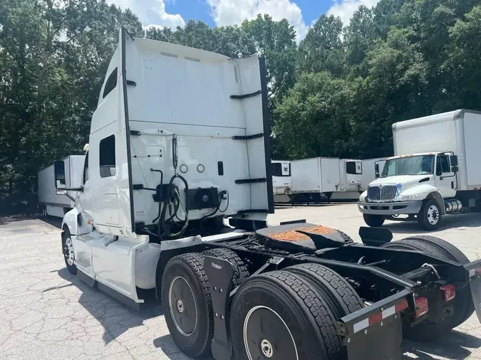 2019 NAVISTAR INTERNATIONAL LT625 SLPR CAB