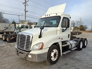 2019 FREIGHTLINER/MERCEDES CASCADIA 125