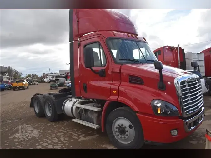 2018 FREIGHTLINER CASCADIA 113