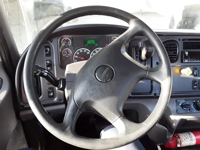 2020 FREIGHTLINER/MERCEDES M2 106