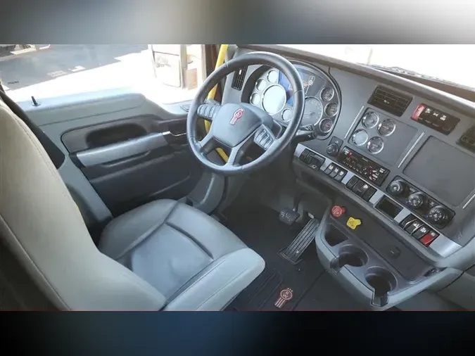 2021 KENWORTH T680