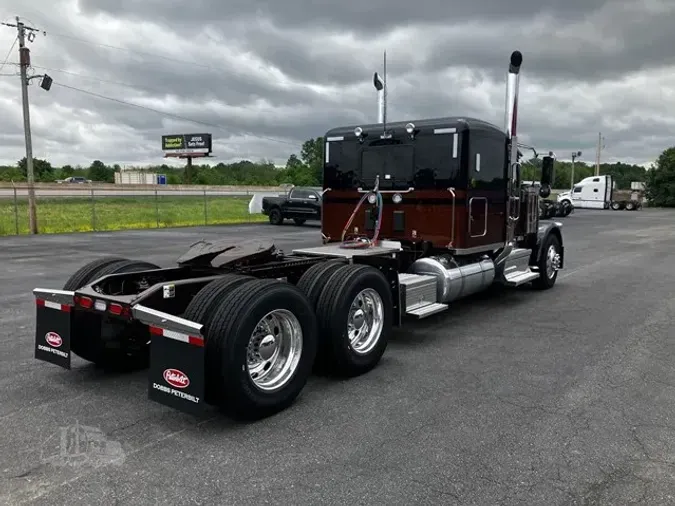 2027 PETERBILT 589