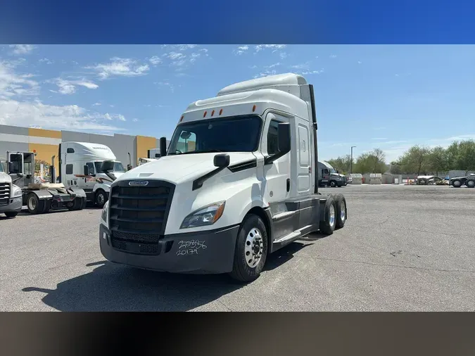 2020 Freightliner Cascadia 126