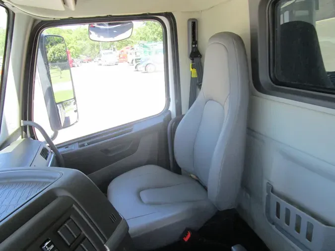 2022 Volvo VHD