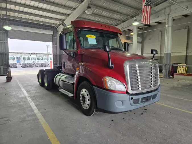 2017 FREIGHTLINER/MERCEDES CASCADIA 125