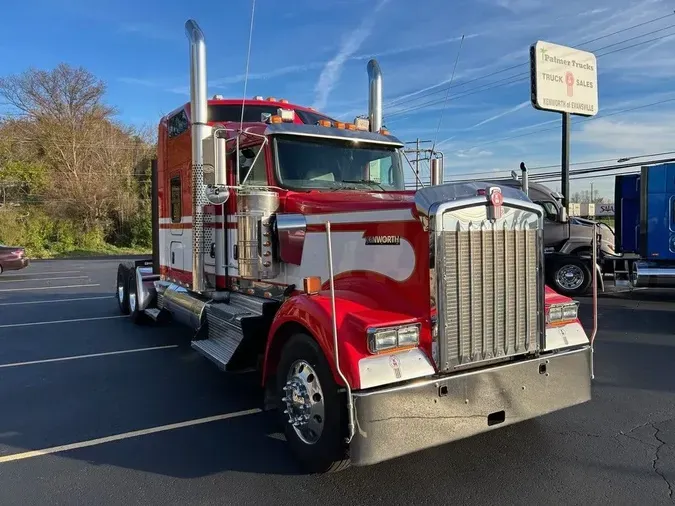 2018 Kenworth W900