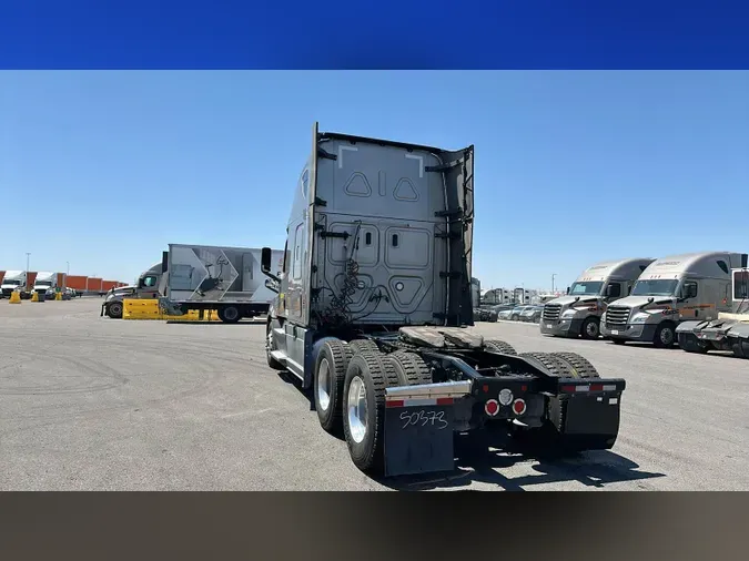 2020 Freightliner Cascadia