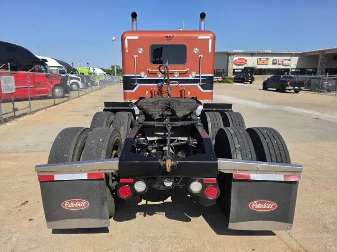 2016 Peterbilt 389