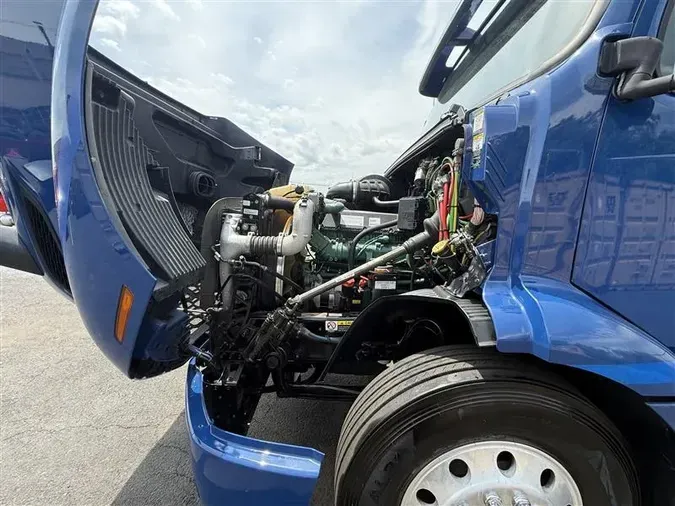 2022 VOLVO VNR64T300ea8a699771ce83ae78e63b8caf01fb97