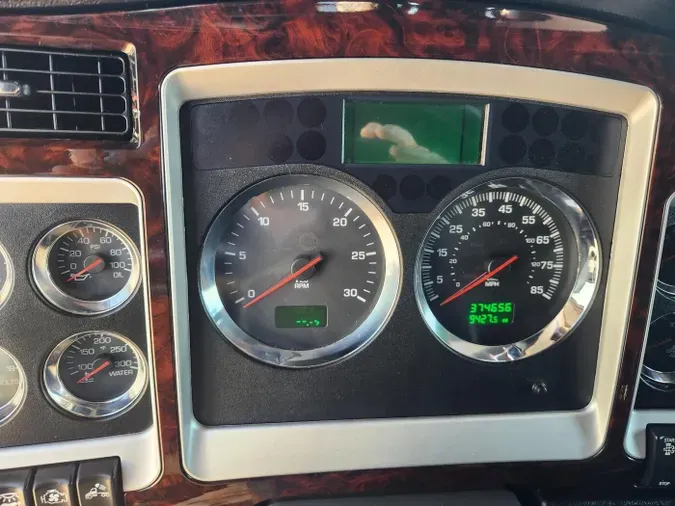 2021 Kenworth W900L