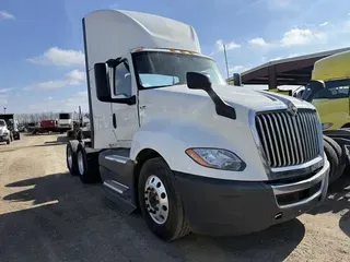 2021 INTERNATIONAL LT