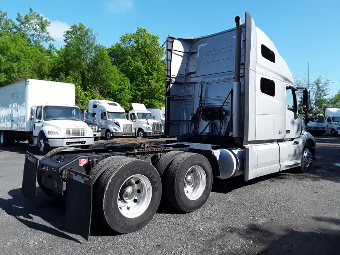 2020 VOLVO VNL64T-760