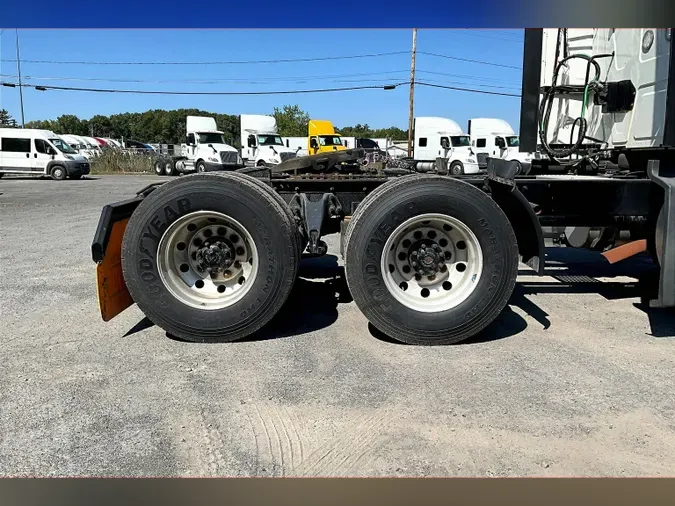 2022 INT LT625 6x4