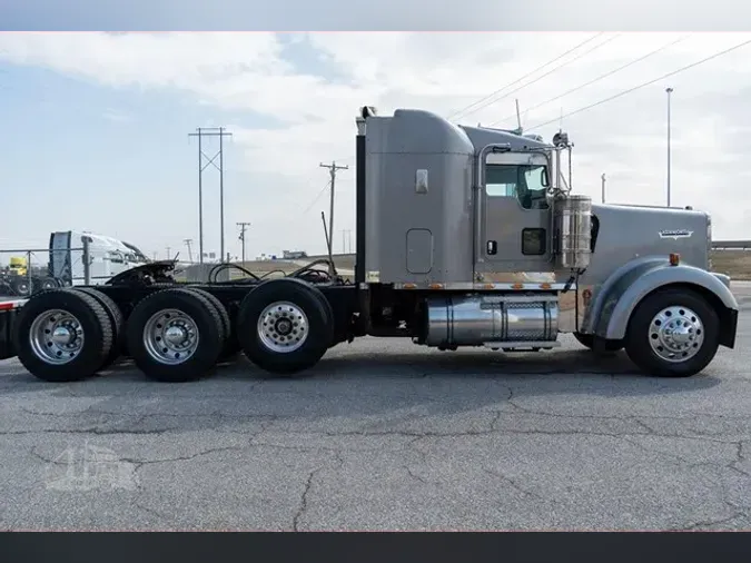 2009 KENWORTH W900ea9aa5c4cbdf5d347058e78a1b304866