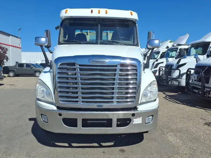 2015 FREIGHTLINER CASCADIA 125