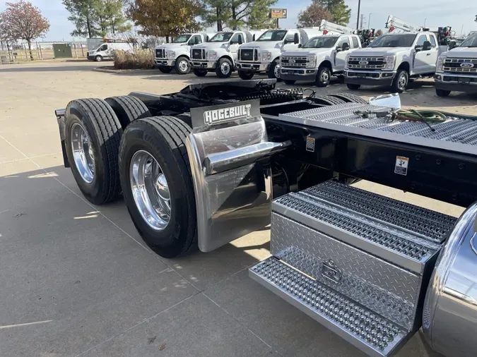 2022 Peterbilt 389ea9c5949f997f897ae6d2cc53a53ad66