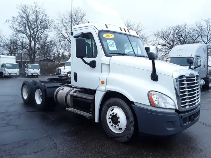 2018 FREIGHTLINER/MERCEDES CASCADIA 125