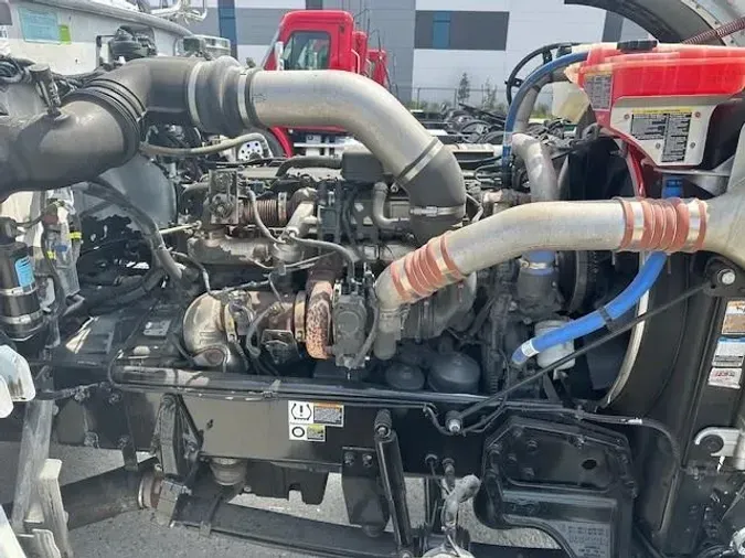 2022 Peterbilt 389
