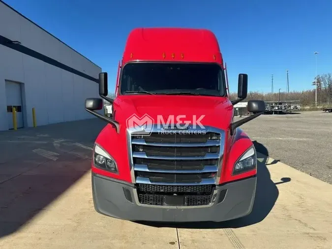 2022 FREIGHTLINER Cascadia 126