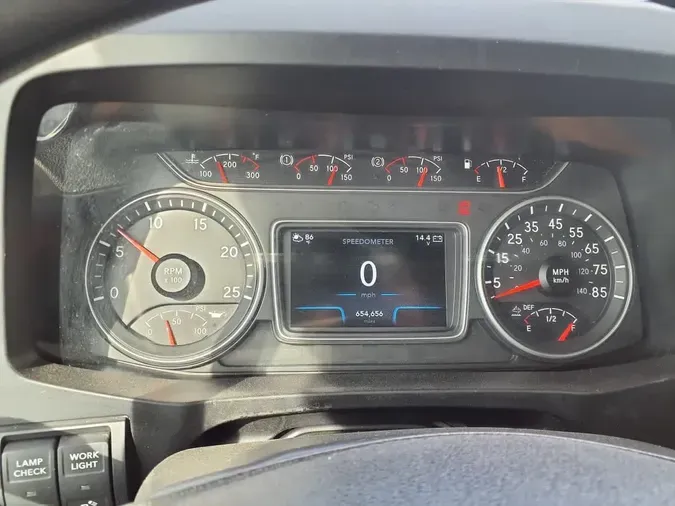 2019 NAVISTAR INTERNATIONAL LT625 SLPR CAB