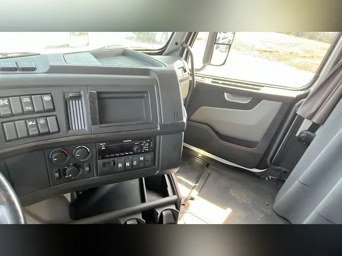 2020 Volvo VNR64T640eaa1e2a8225b9cf540545c96189c54ff