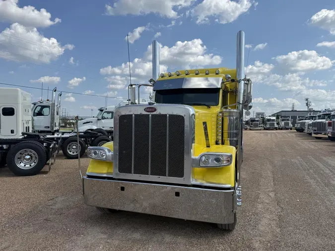 2023 Peterbilt 389