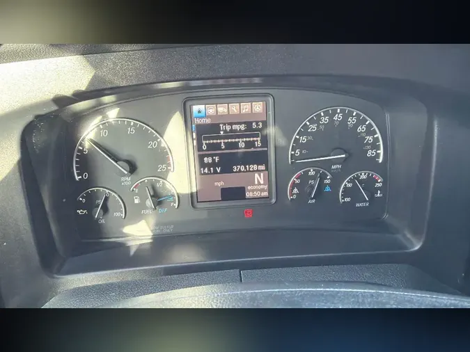 2025 Freightliner Cascadia 126