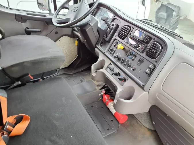 2019 FREIGHTLINER/MERCEDES M2 106